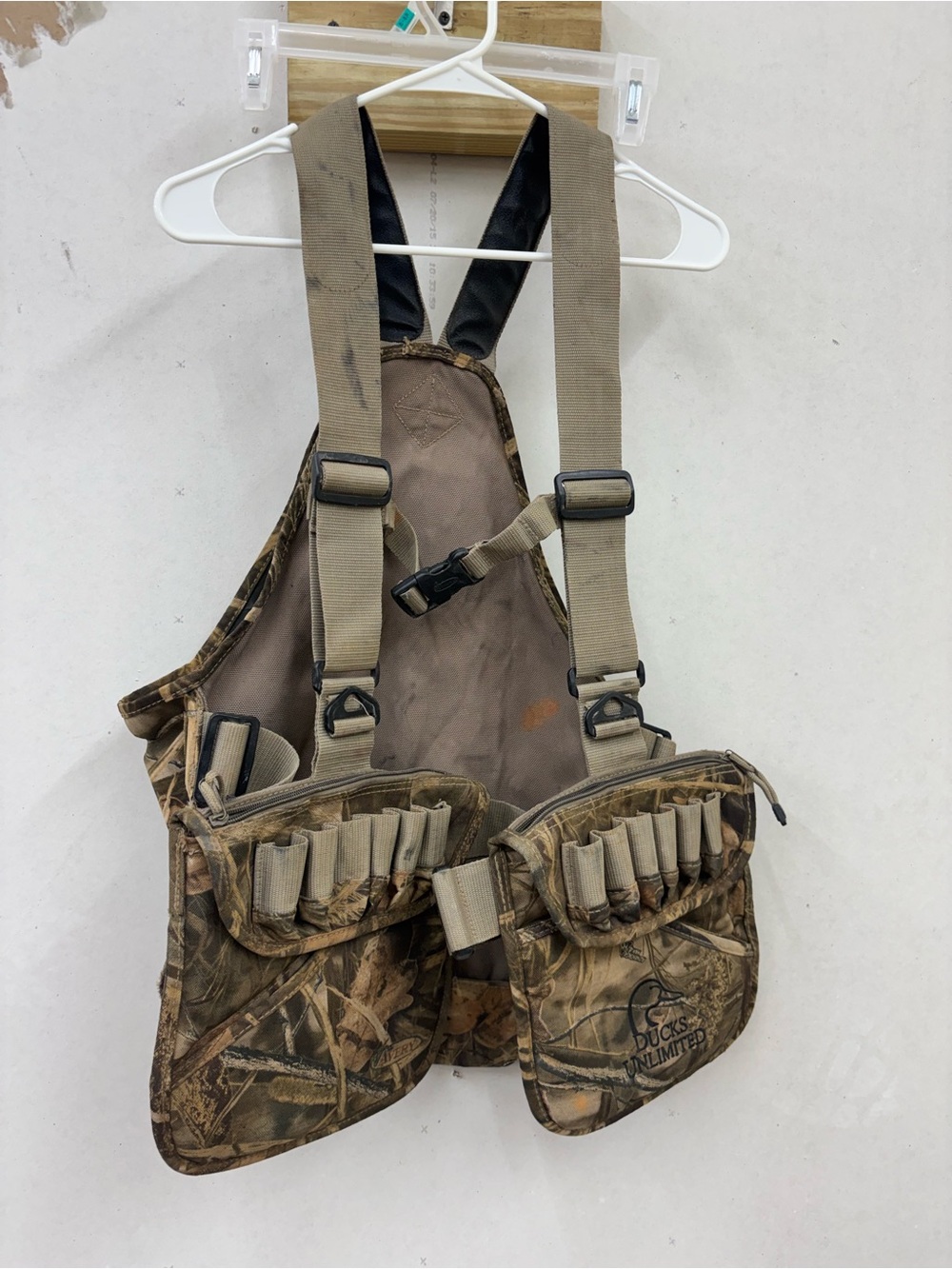 Vtg Avery ducks unlimited advantage max 4HD camo hunting vest XL